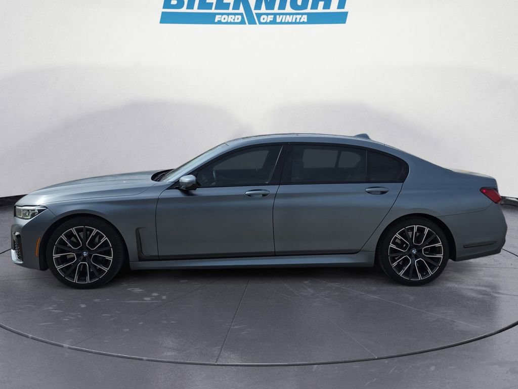 Used 2022 BMW 750i xDrive w/ M Sport Package image 2