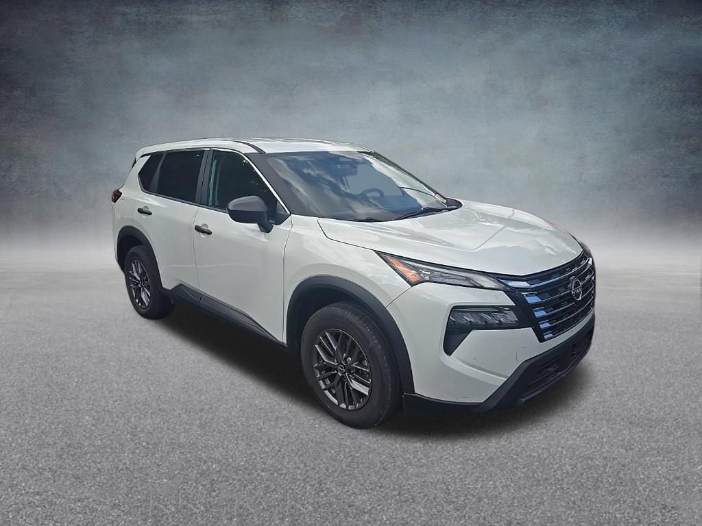 Used 2024 Nissan Rogue S AWD/4WD image 9