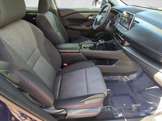 Used 2026 Nissan Rogue SV AWD/4WD image 19