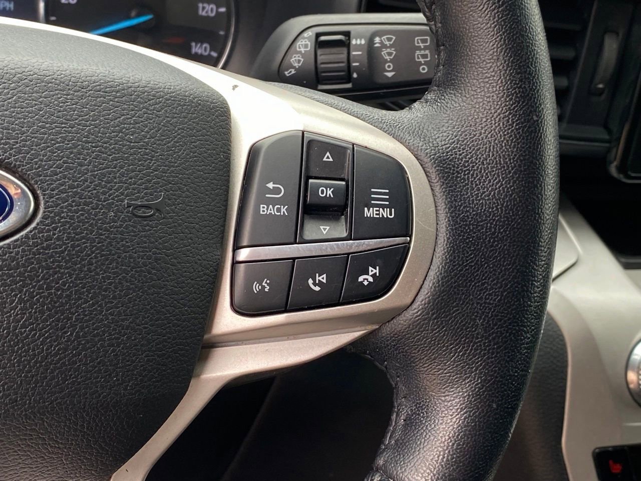 Used 2021 Ford Explorer XLT image 25