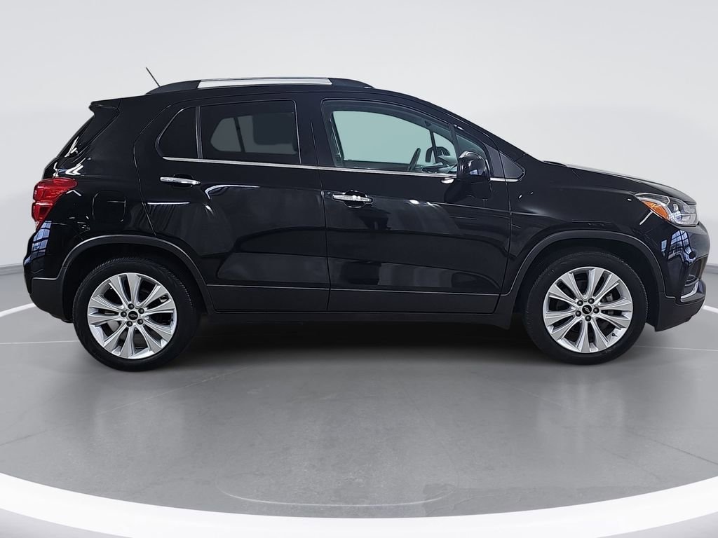 Used 2018 Chevrolet Trax Premier image 2