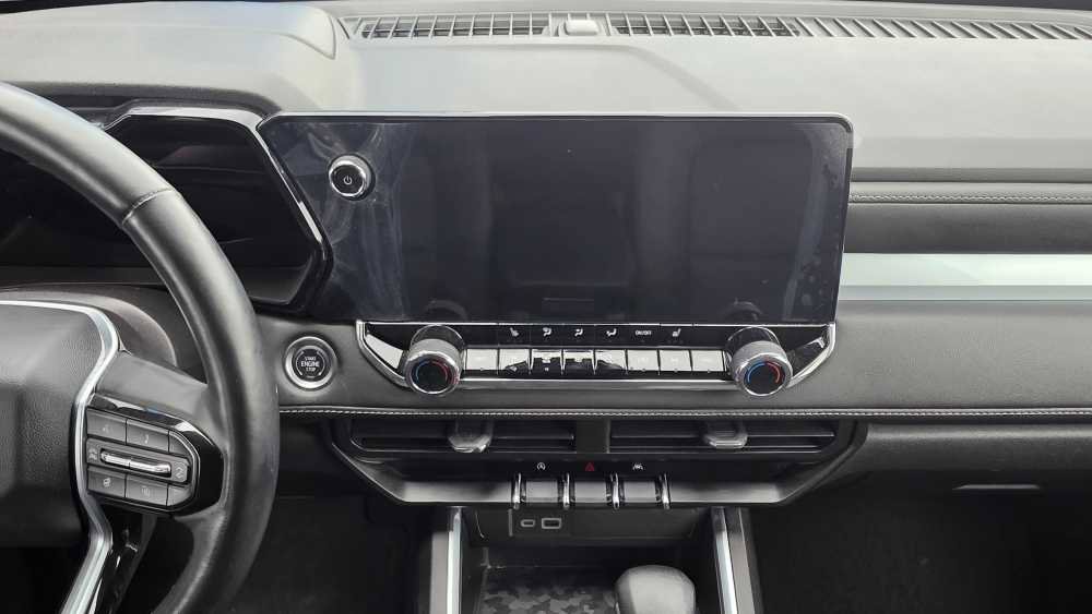 Used 2024 Chevrolet Colorado LT w/ LT Convenience Package III RWD image 13