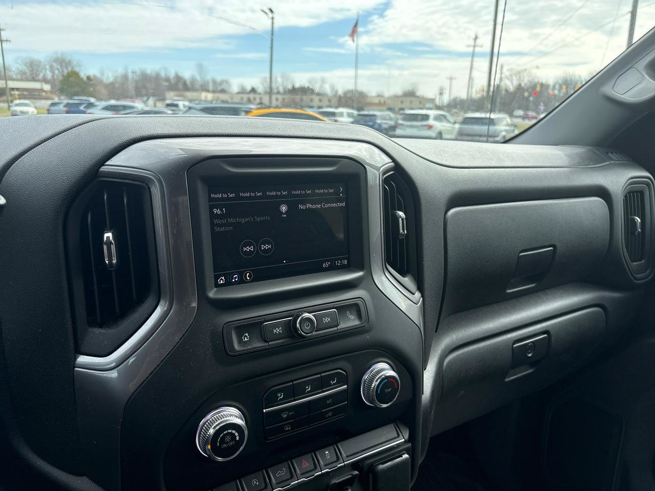 Used 2022 GMC Sierra 1500 Pro w/ 1SA Safety Plus Package AWD/4WD image 18