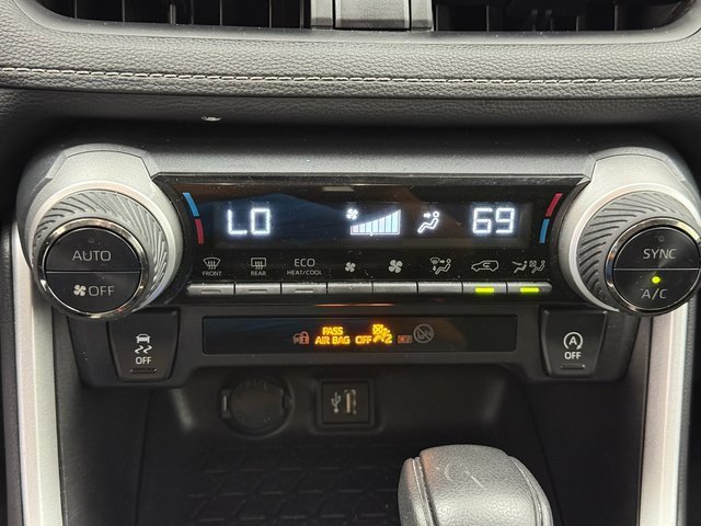 Used 2024 Toyota RAV4 XLE image 17