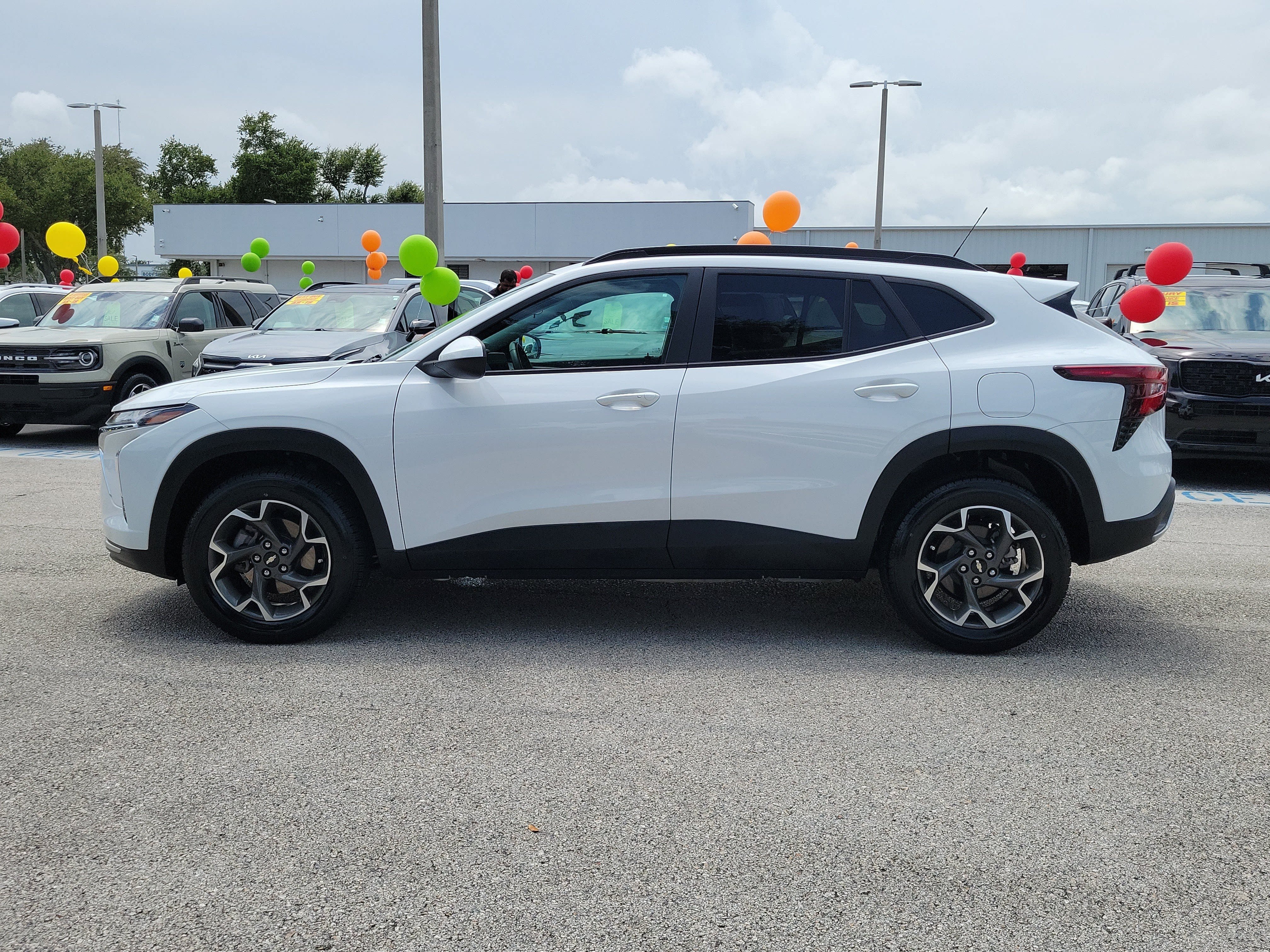 Used 2024 Chevrolet Trax LT w/ Driver Confidence Package FWD image 6