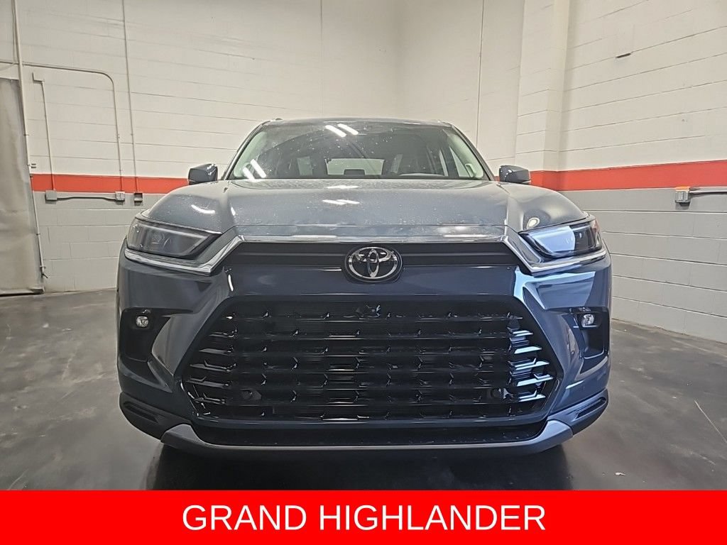 New 2026 Toyota Grand Highlander AWD image 2