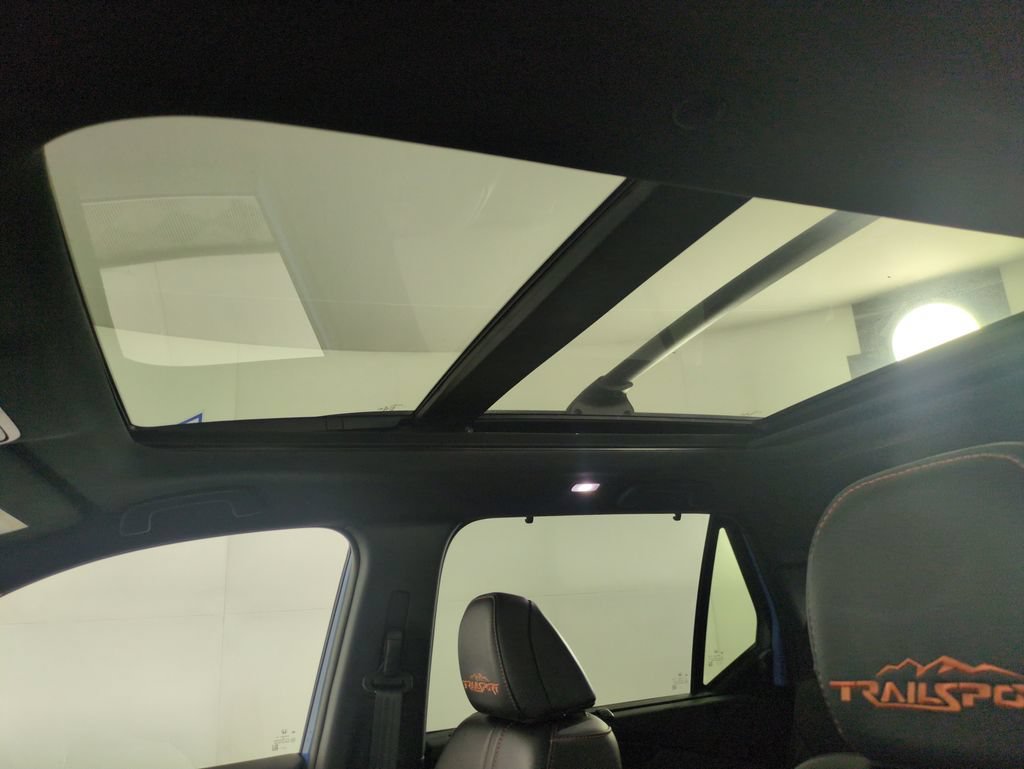 Certified 2023 Honda Pilot TrailSport image 24