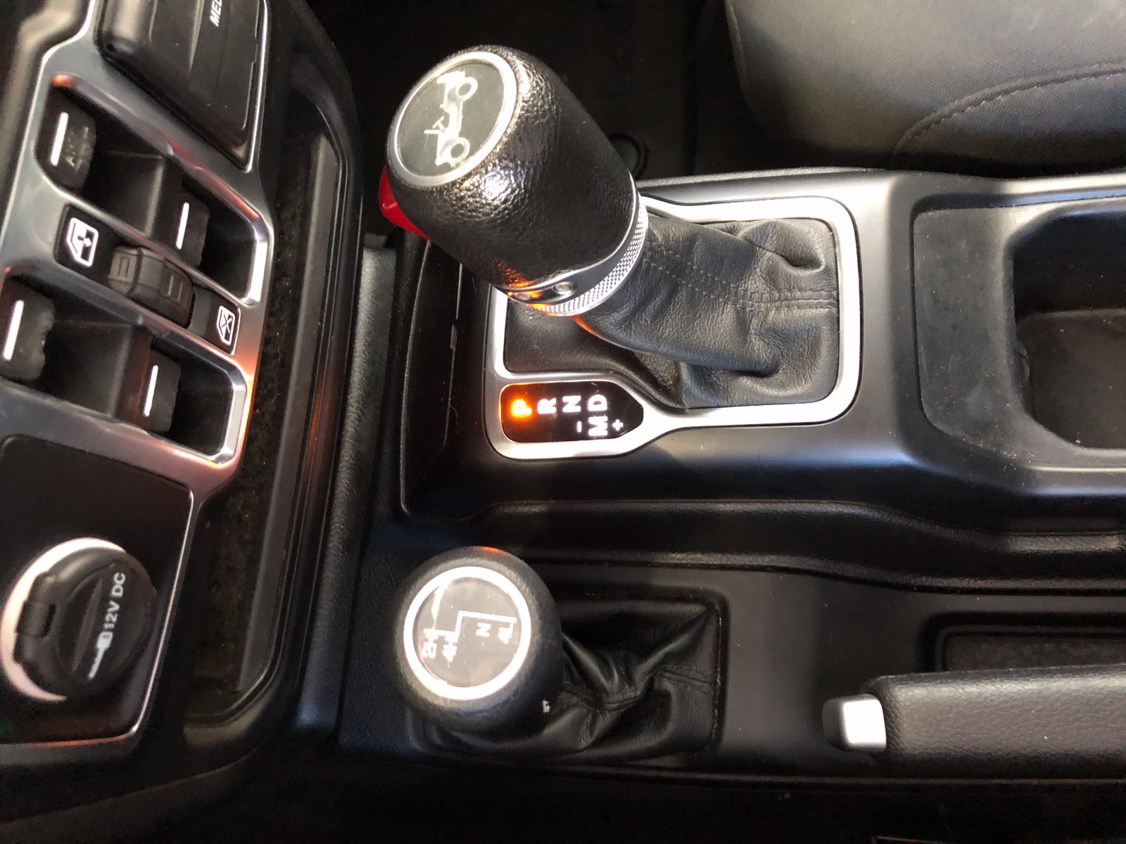 Used 2018 Jeep Wrangler Unlimited Sport S AWD/4WD image 23
