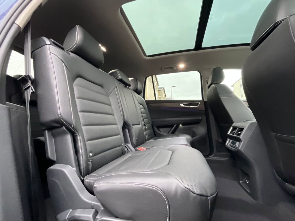 New 2025 Volkswagen Atlas SEL image 16