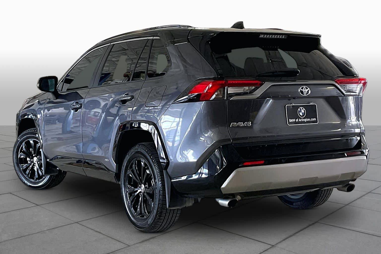 Used 2022 Toyota RAV4 XSE AWD/4WD image 11