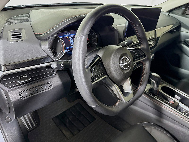 Certified 2024 Nissan Altima 2.5 SR w/ SR Premium Package image 9