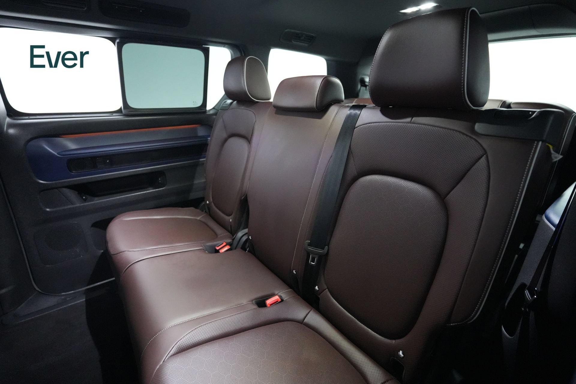 Used 2025 Volkswagen ID. Buzz Pro S RWD image 24
