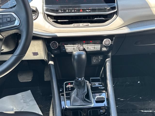 Used 2025 Jeep Compass Limited AWD/4WD image 23