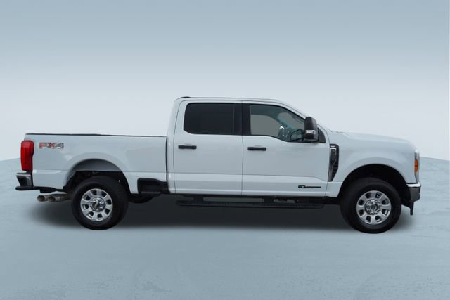 Used 2023 Ford F250 XLT w/ FX4 Off-Road Package image 10