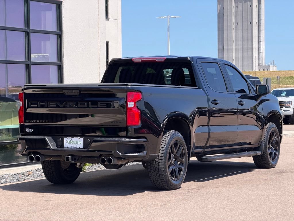 Used 2024 Chevrolet Silverado 1500 RST w/ Z71 Off-Road Package AWD/4WD image 5