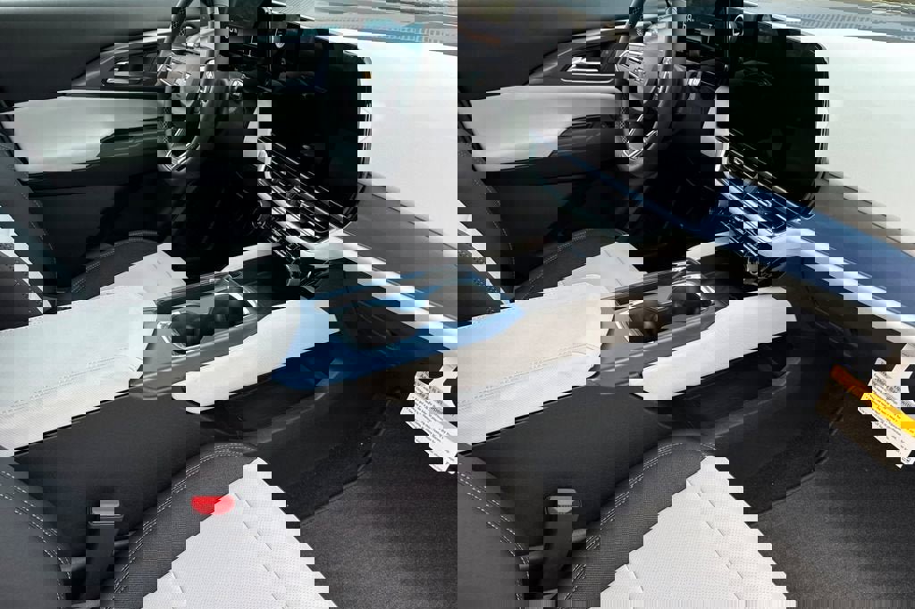 New 2026 Chevrolet Equinox EV LT w/ LPO, Blackout Package image 16