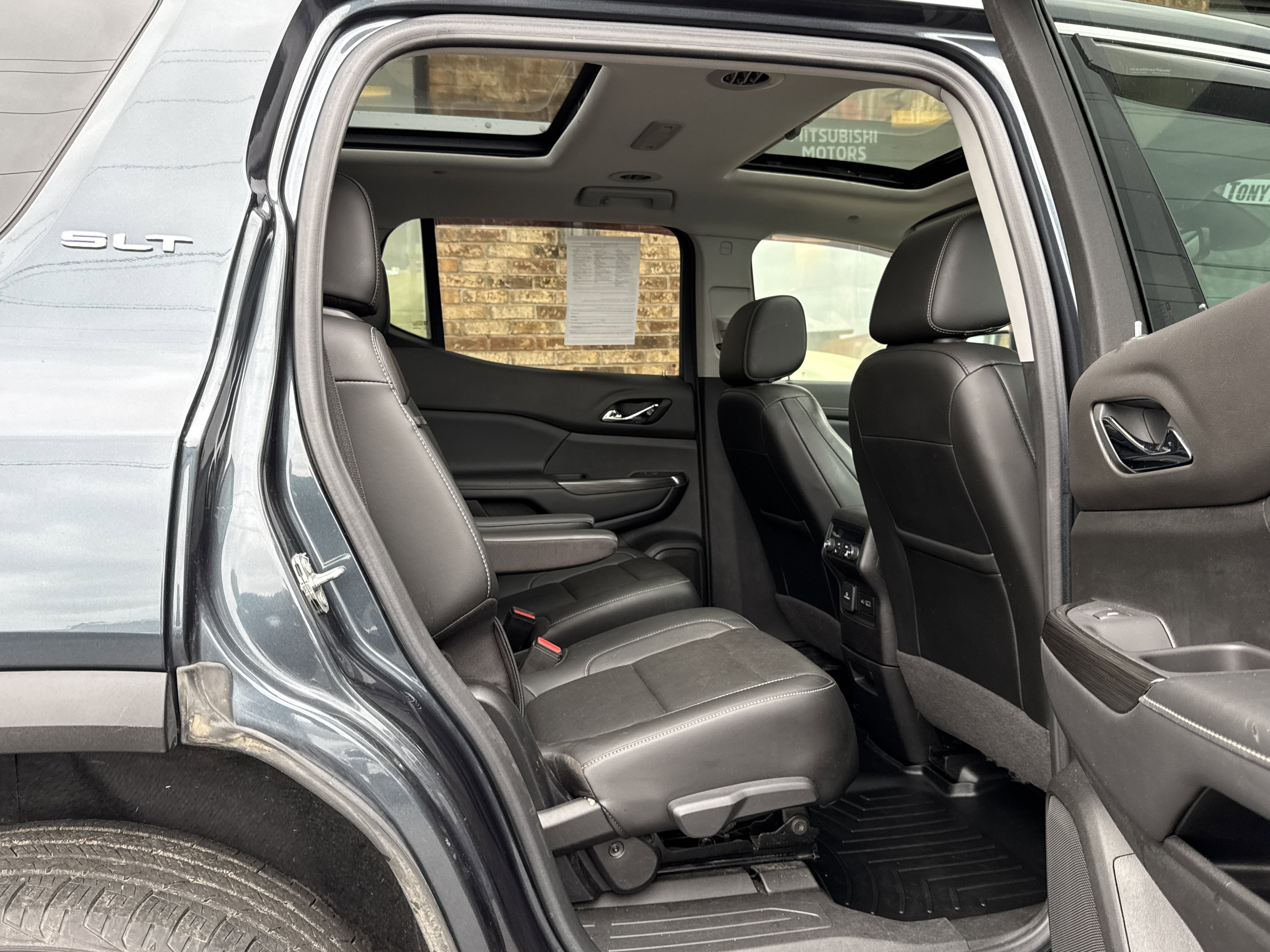 Used 2020 GMC Acadia SLT w/ Premium Package AWD/4WD image 17