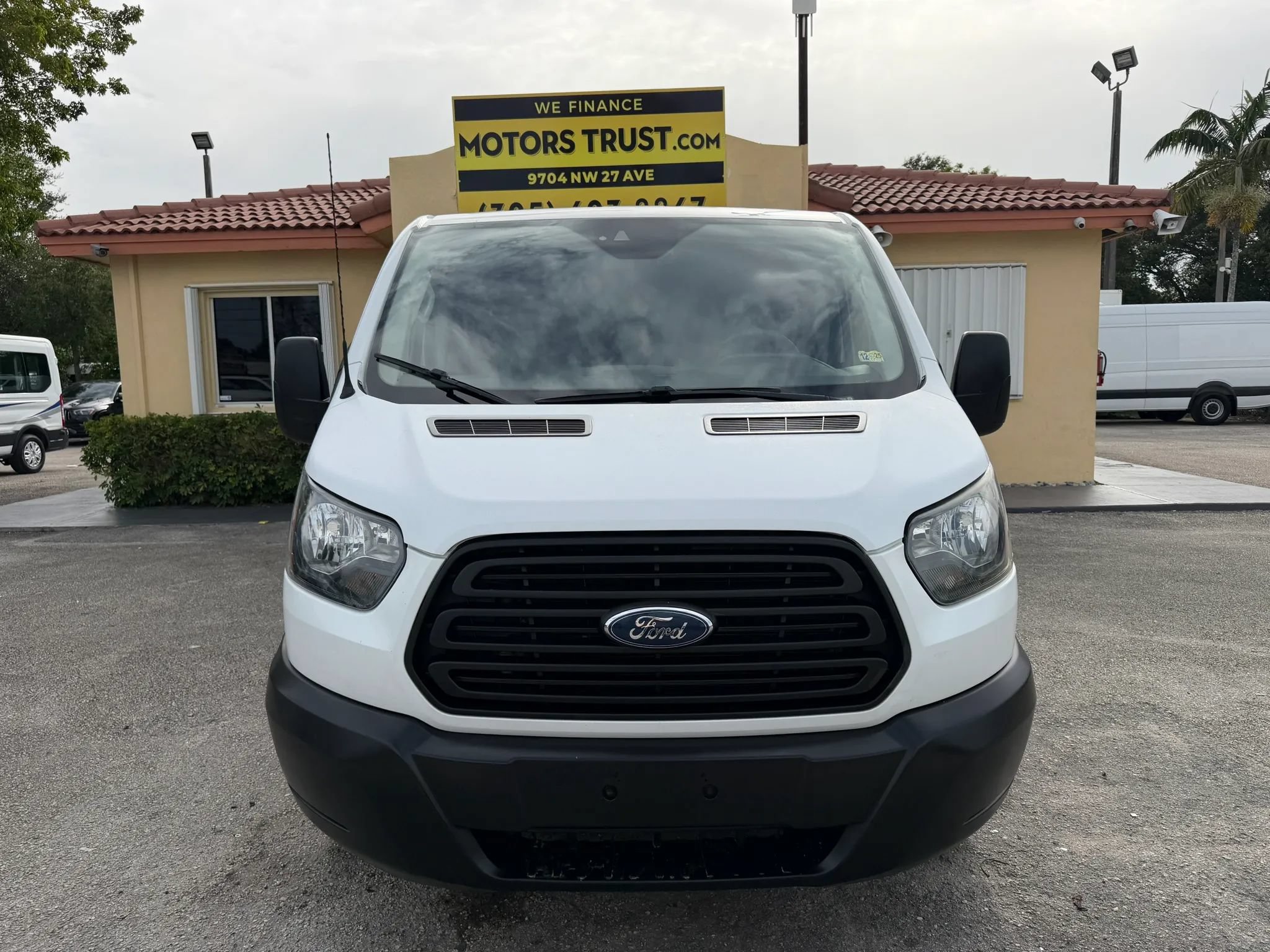 Used 2019 Ford Transit 350 XL RWD image 9