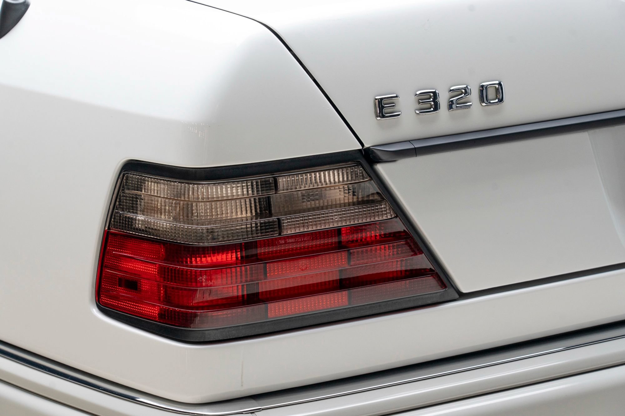Used 1995 Mercedes-Benz E 320 Convertible image 78
