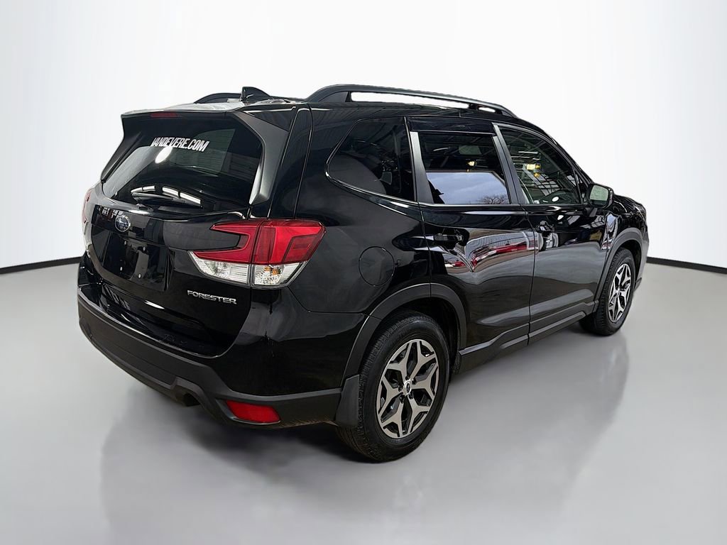 Used 2020 Subaru Forester Premium image 9
