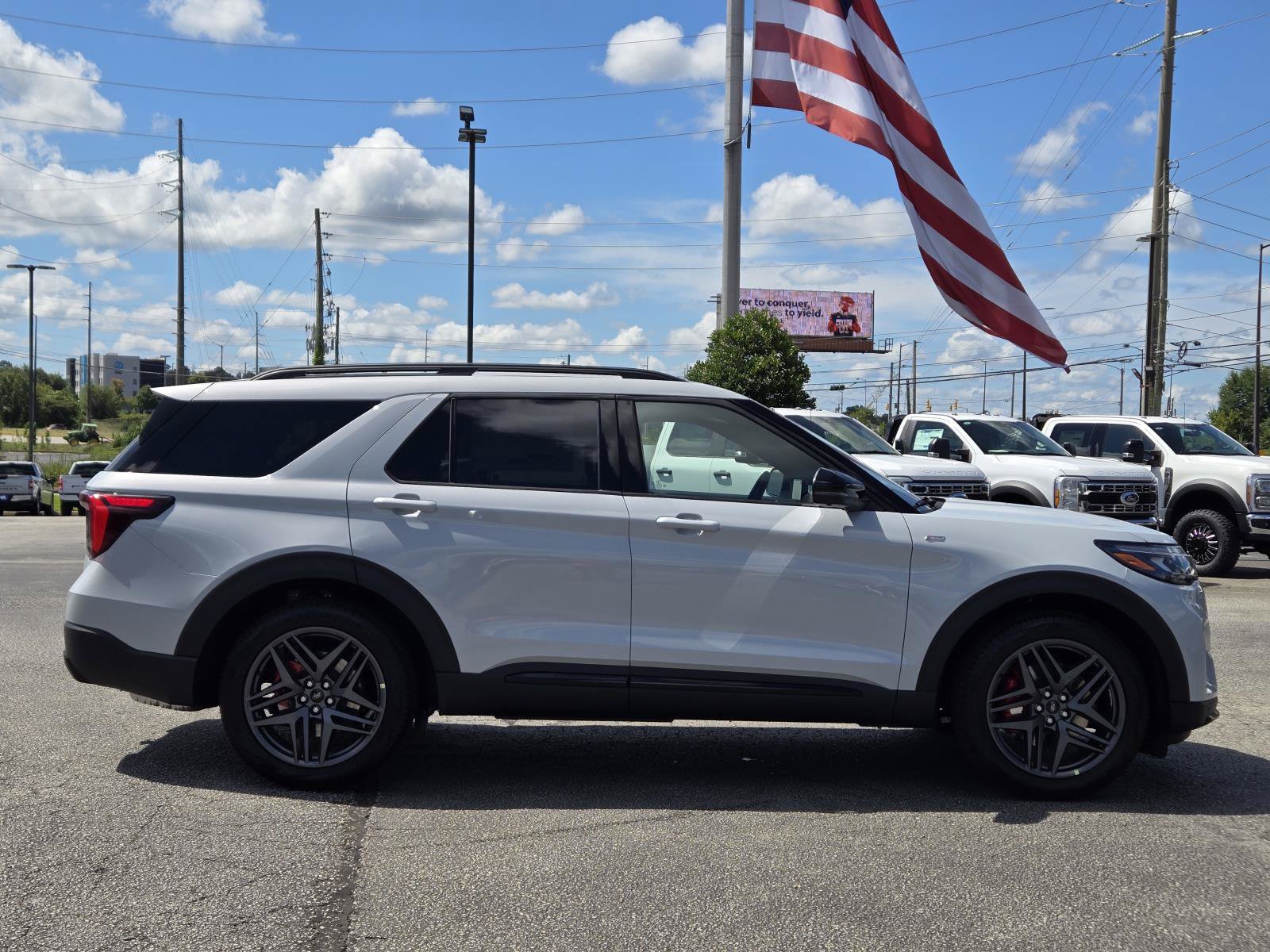 New 2026 Ford Explorer ST-Line w/ ST-Line Street Pack RWD image 7