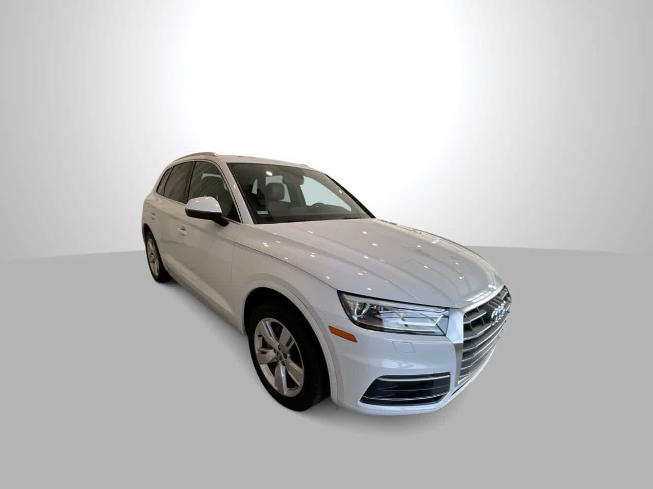 Used 2019 Audi Q5 2.0T Premium w/ Convenience Package AWD/4WD image 2