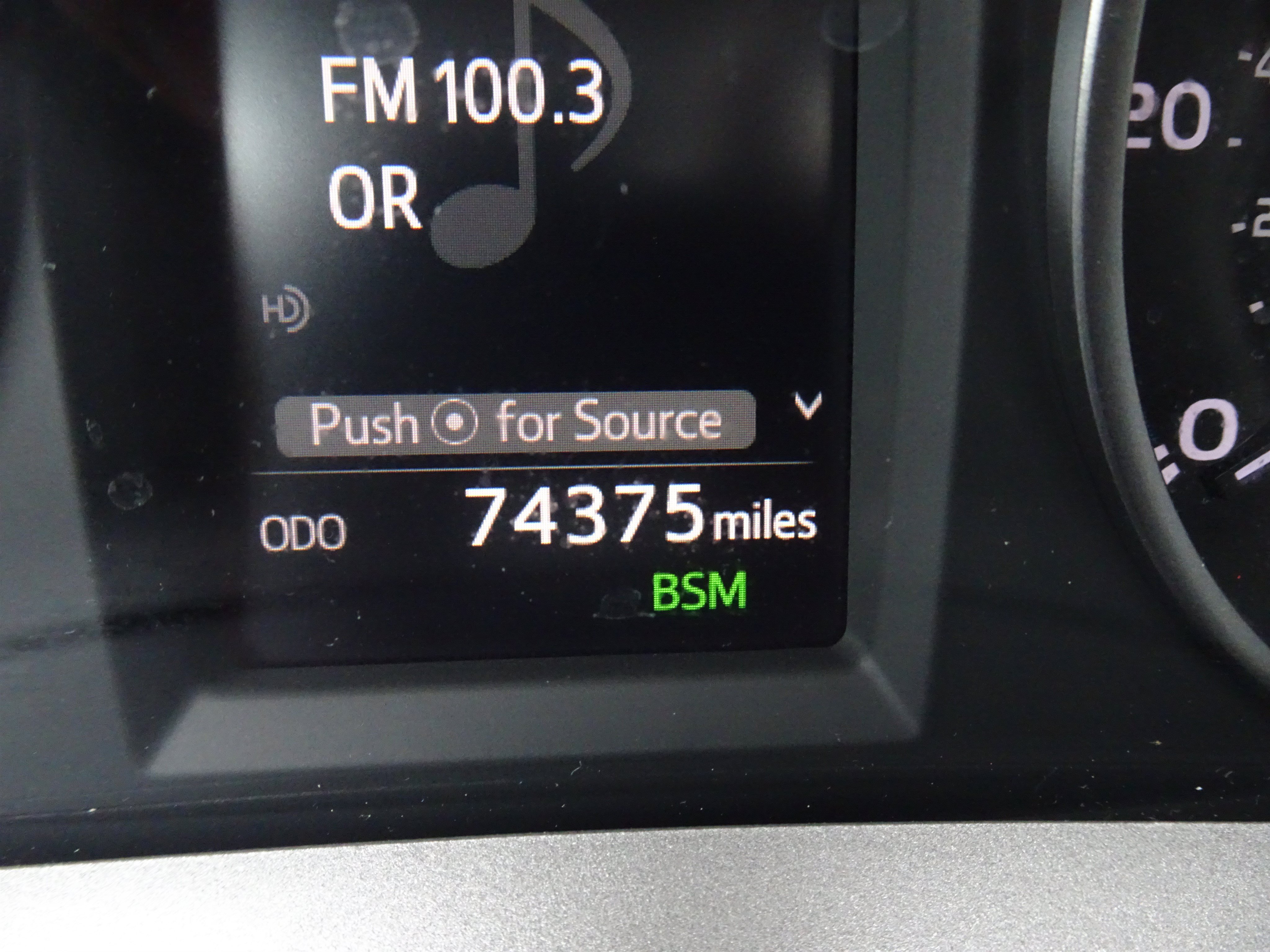 Used 2017 Toyota RAV4 XLE FWD image 23