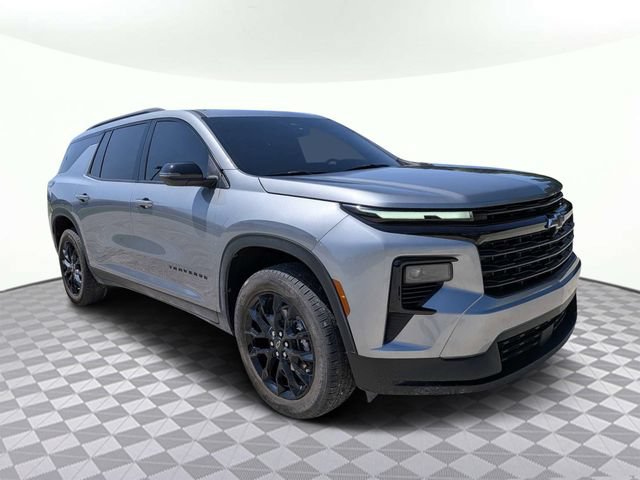 Used 2025 Chevrolet Traverse LT w/ Midnight/Sport Edition FWD image 2
