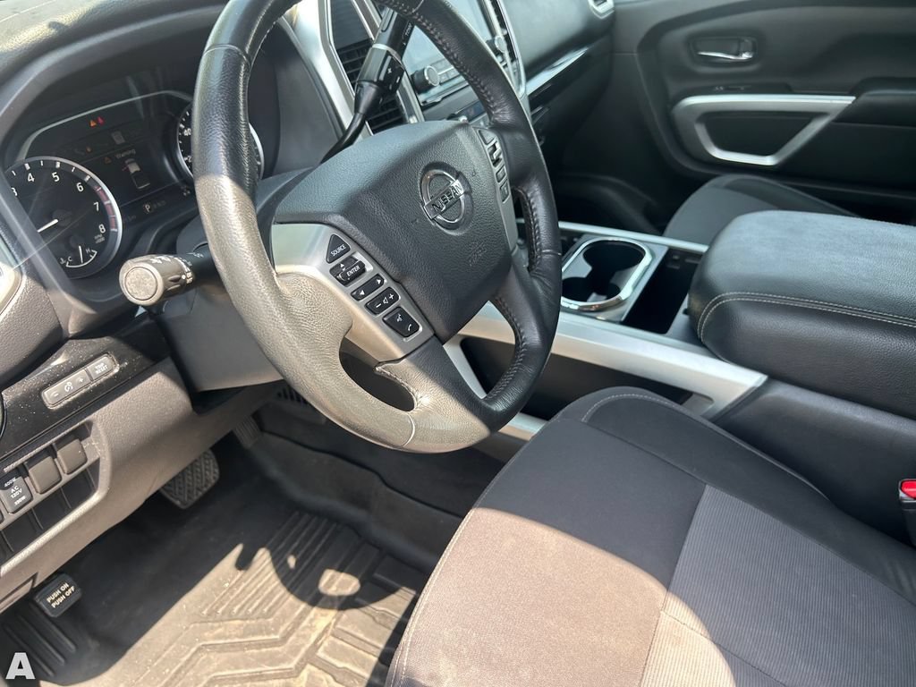 Used 2021 Nissan Titan SV w/ SV Convenience Package AWD/4WD image 20