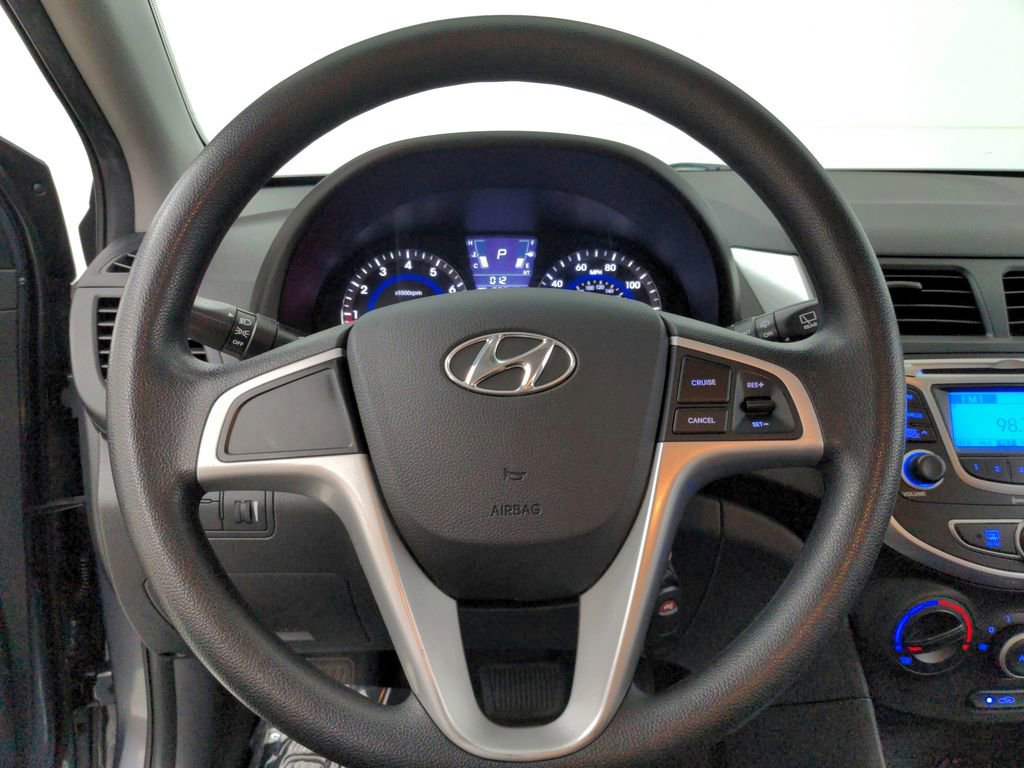 Used 2013 Hyundai Accent GS FWD image 15