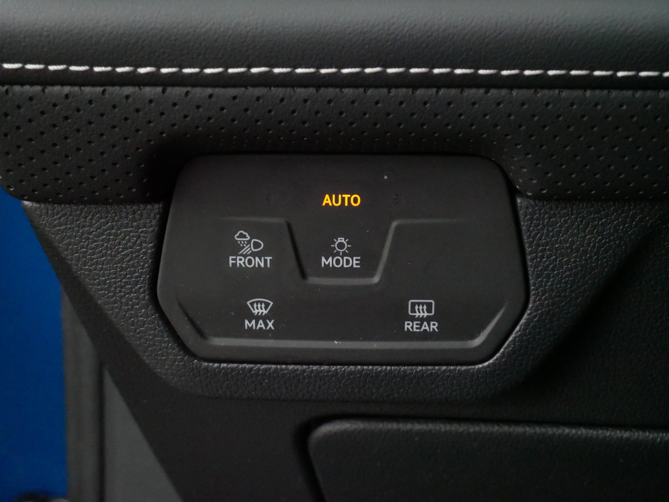 Certified 2025 Volkswagen Atlas SEL Premium R-Line AWD/4WD image 28