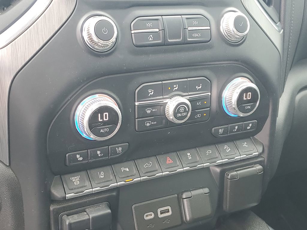 Used 2021 GMC Sierra 3500 Denali w/ Denali Ultimate Package image 31