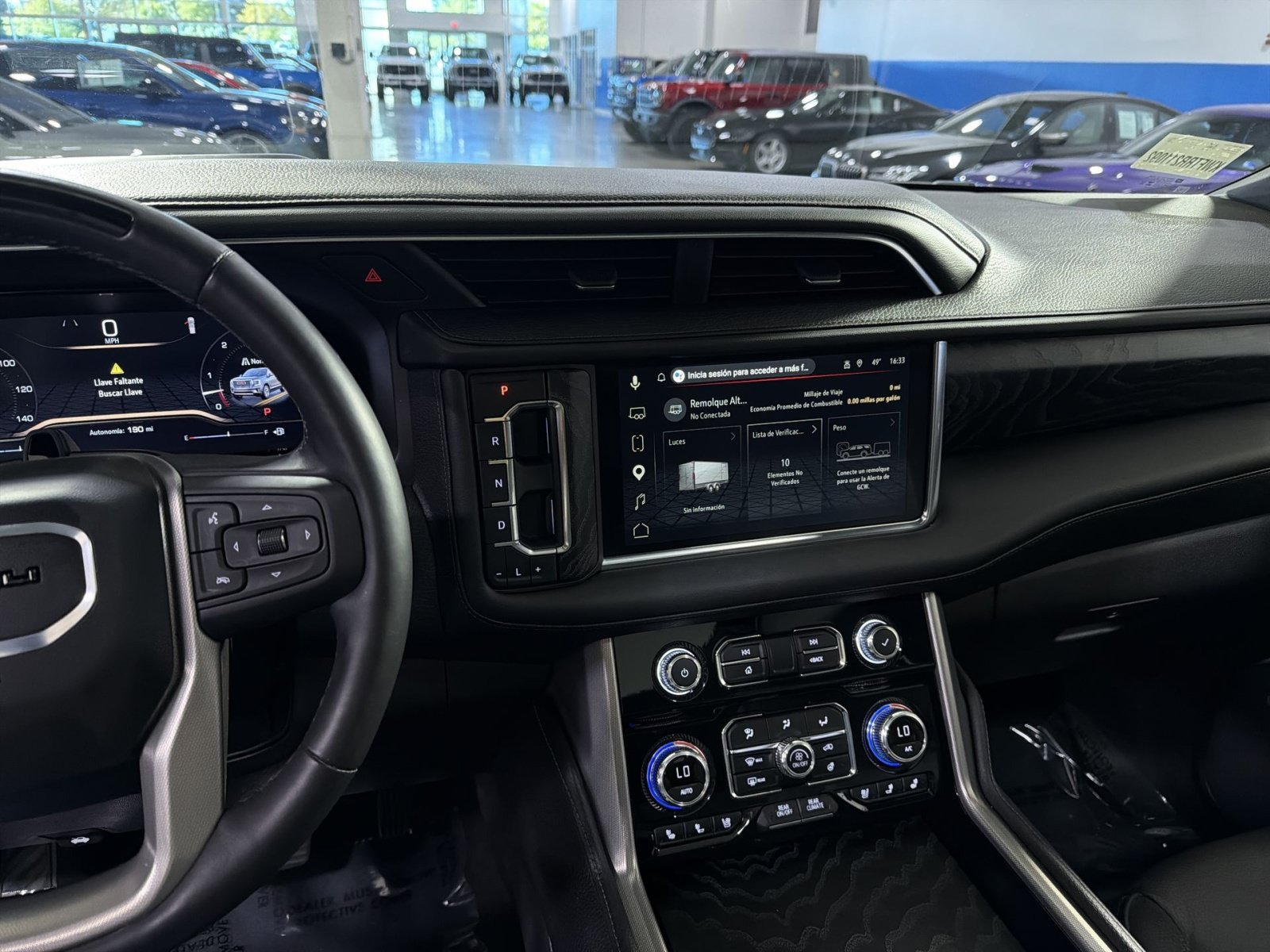 Used 2024 GMC Yukon XL Denali w/ Advanced Technology Package AWD/4WD image 19