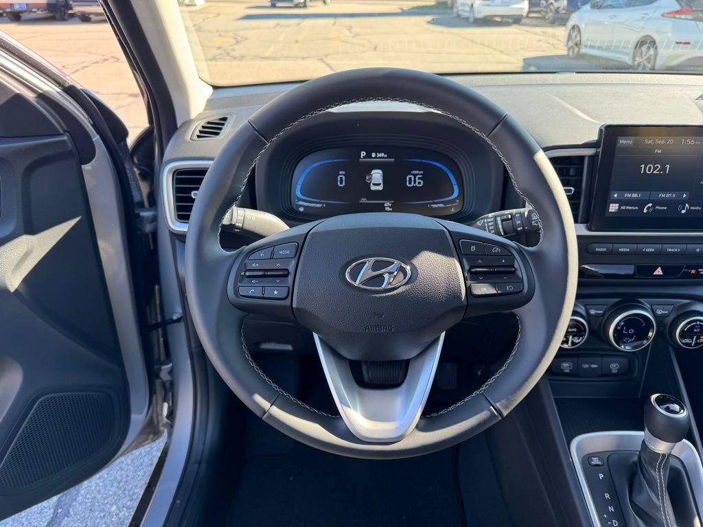 New 2025 Hyundai Venue SEL image 11