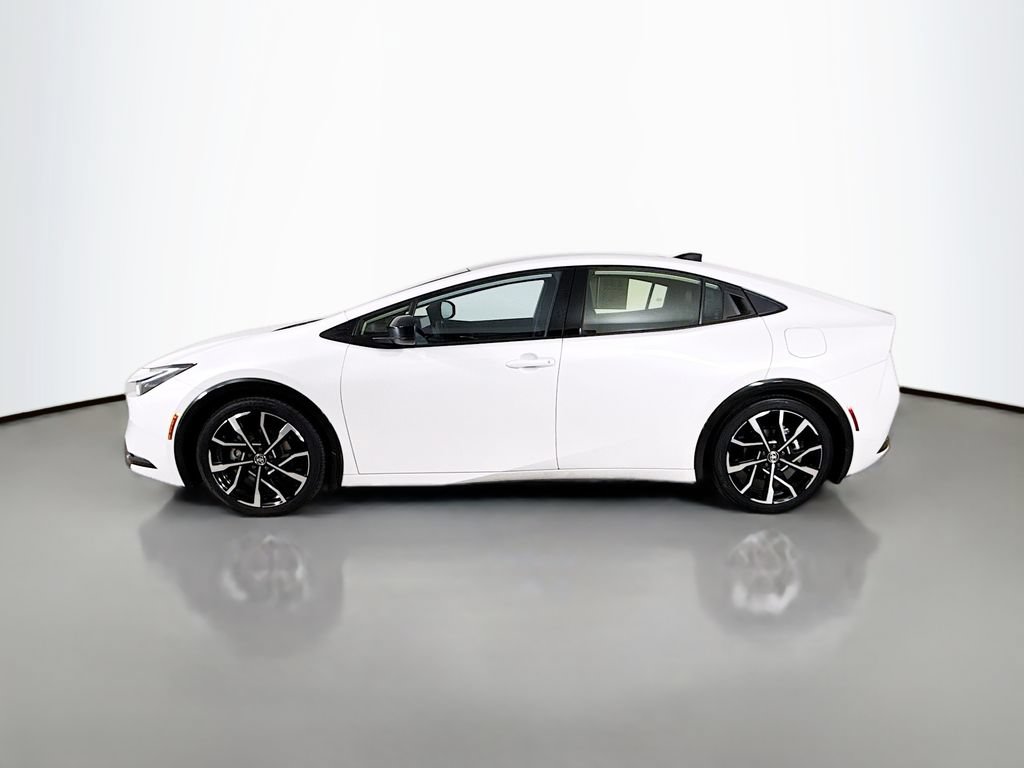 Certified 2024 Toyota Prius Prime Premium FWD image 4