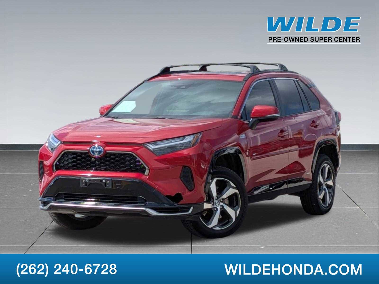 Used 2022 Toyota RAV4 SE w/ Weather & Moonroof Package image 1