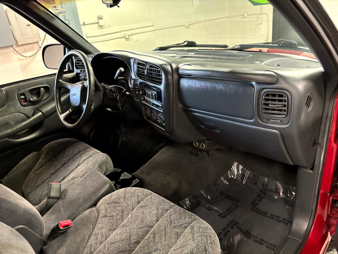 Used 2000 GMC Sonoma SLS w/ SLS Super Spec Pkg 2 image 12