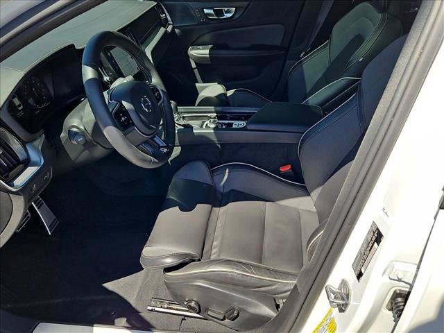 Used 2020 Volvo S60 T5 R-Design FWD image 17