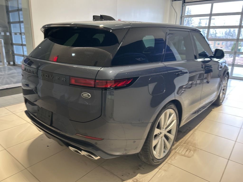 Used 2023 Land Rover Range Rover Sport First Edition image 17