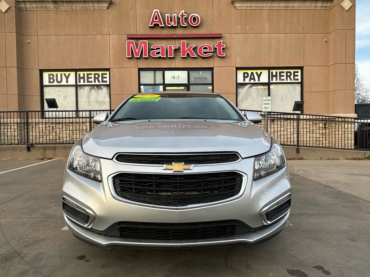 Used 2016 Chevrolet Cruze LT FWD image 2