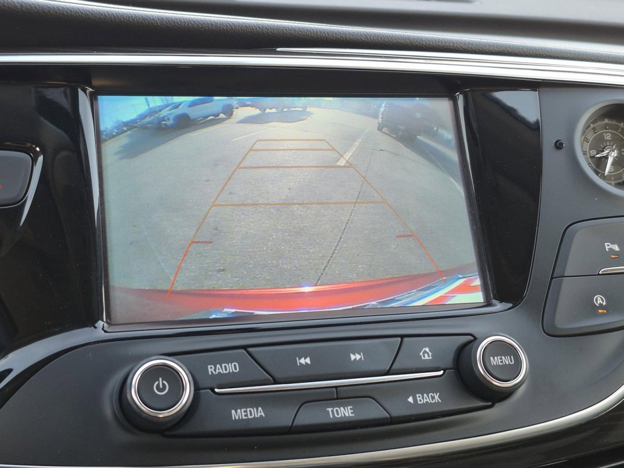 Used 2019 Buick Envision Essence image 26