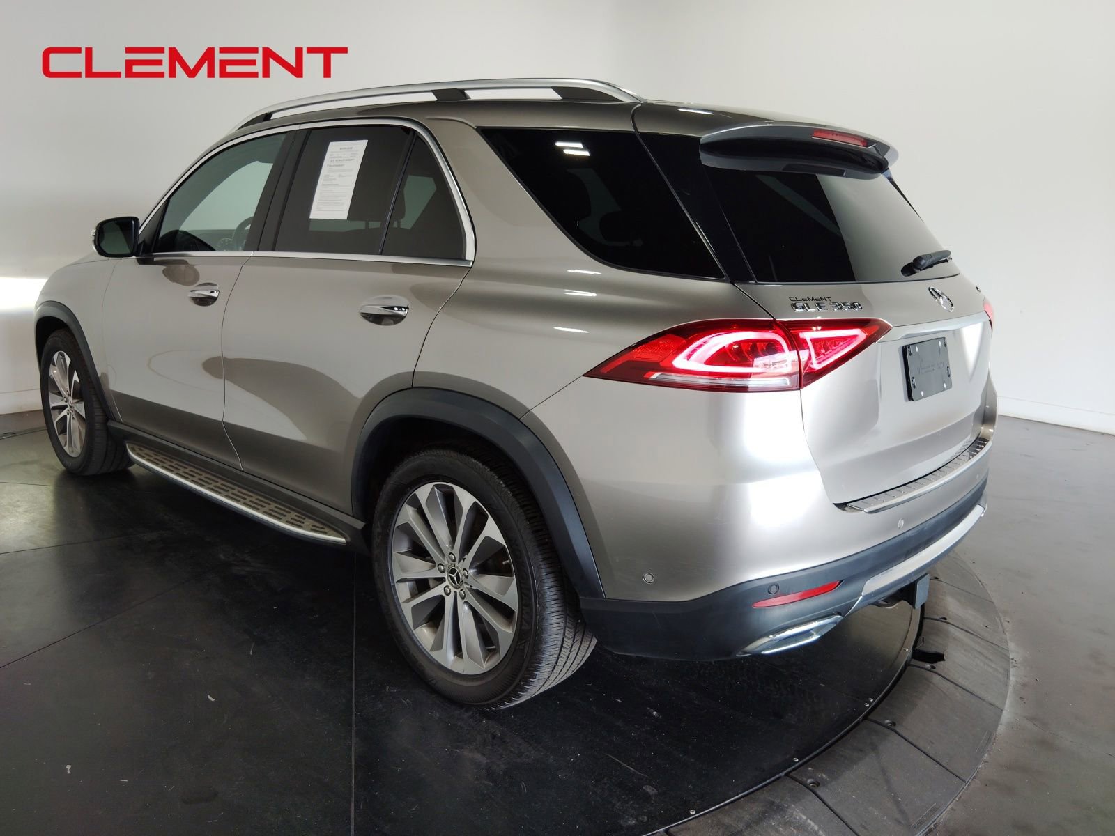 Used 2020 Mercedes-Benz GLE 350 4MATIC w/ MBUX Technology Package image 8