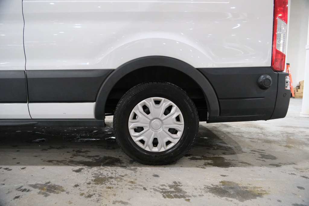 Used 2024 Ford Transit 350 XLT RWD image 7