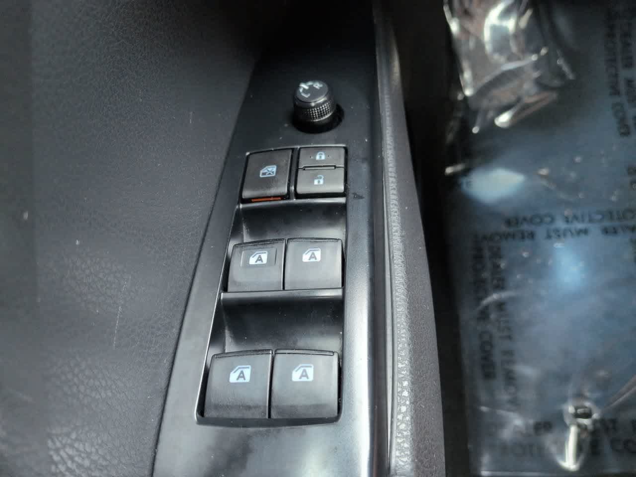 Used 2019 Toyota Camry SE FWD image 21