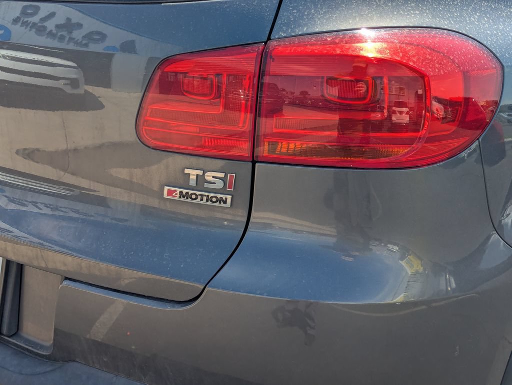Used 2017 Volkswagen Tiguan S AWD/4WD image 5