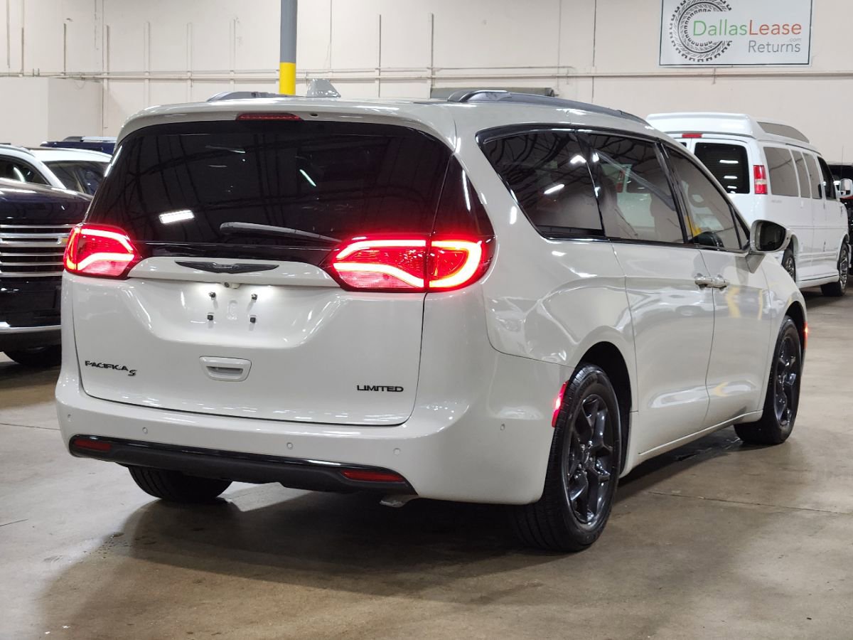 Used 2020 Chrysler Pacifica Limited w/ Advanced Safetytec Group image 8