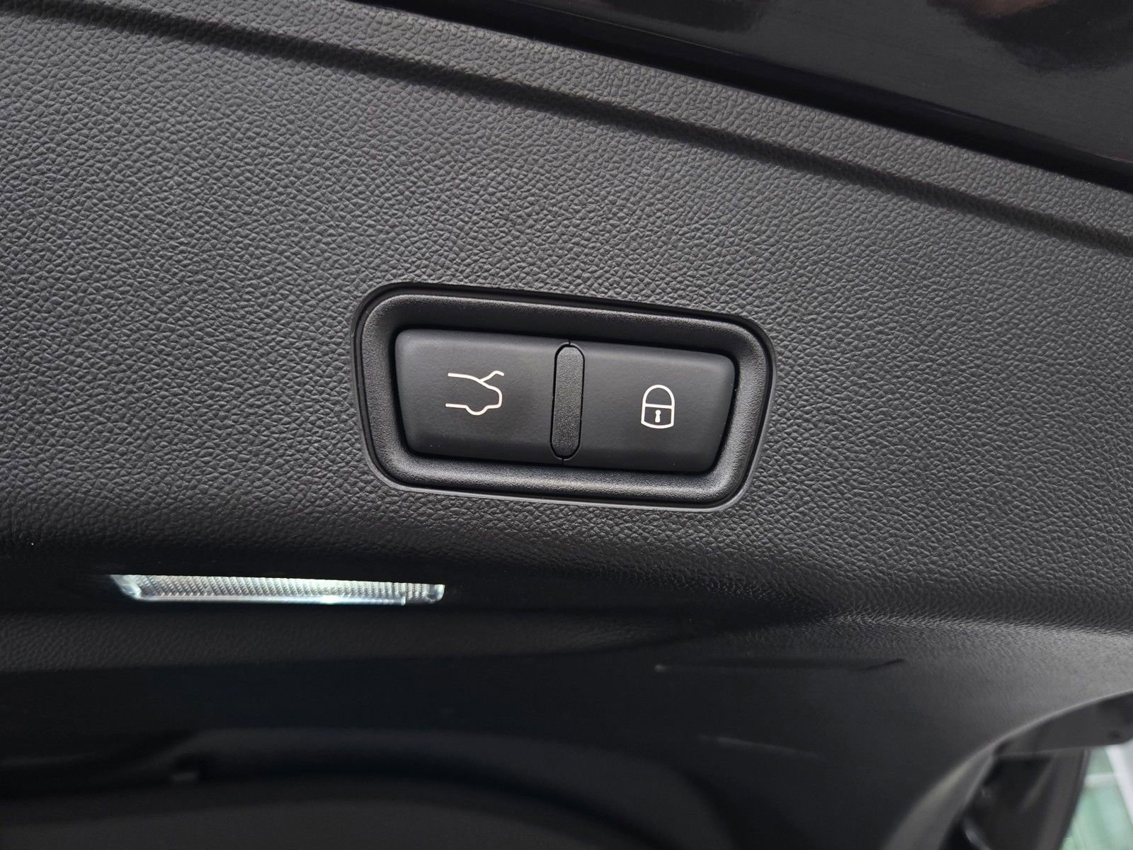 Used 2024 Maserati Grecale GT image 27