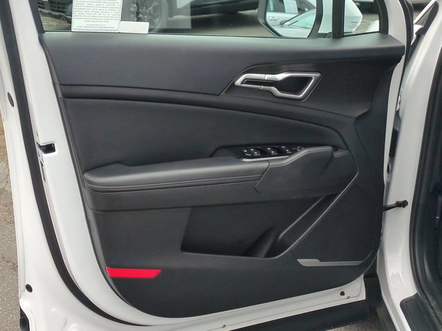 Certified 2024 Kia Sportage EX FWD image 12