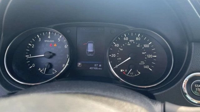 Used 2020 Nissan Rogue SV FWD image 17