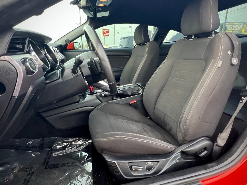 Used 2016 Ford Mustang Coupe image 17